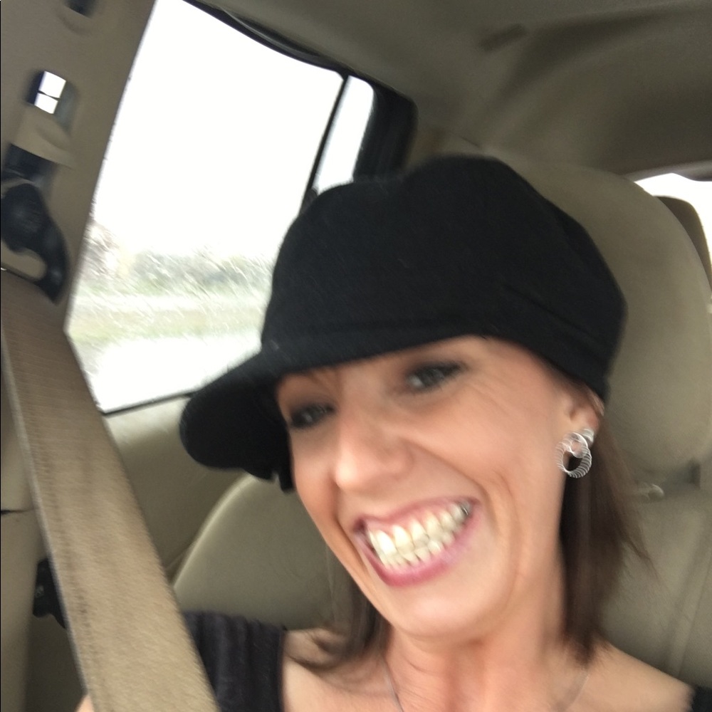 Meet your Posher, Melissa